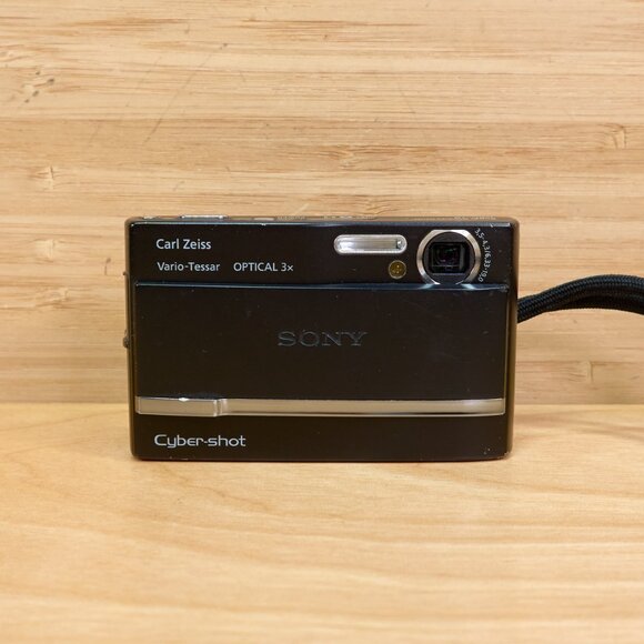 SONY Cyber-Shot DSC-T9 6MP Digital Camera, Made in Japan, Black - Picture 1 of 10